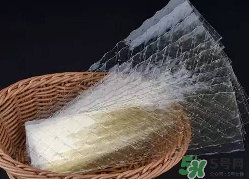 吉利丁片與瓊脂有什么不同？吉利丁片和瓊脂的區(qū)別