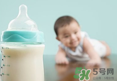 寶寶奶粉過敏有什么癥狀 如何判斷寶寶是否奶粉過敏 寶寶奶粉過敏有什么癥狀 如何判斷寶寶是否奶粉過敏