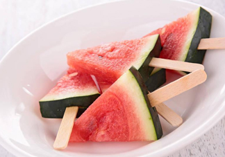 怎么做西瓜冰淇淋？家庭自制西瓜冰淇淋的做法