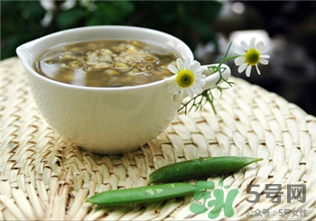 綠豆湯里可以加堿嗎?綠豆湯里加堿的危害 綠豆湯里可以加堿嗎?綠豆湯里加堿的危害