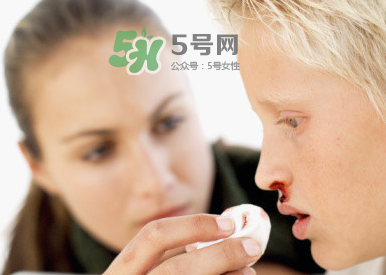 夏天寶寶流鼻血怎么辦？夏天寶寶流鼻血是因為上火嗎？
