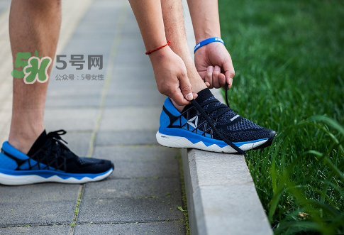 reebok floatride run腳感怎么樣？銳步floatride跑鞋測(cè)評(píng)