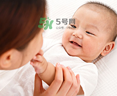 剖腹產(chǎn)后催乳按摩方法 剖腹產(chǎn)怎么催乳好？