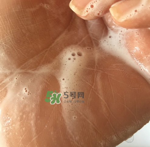 貝蜜清凈痘控油潔面啫喱怎么樣？貝蜜清祛痘控油潔面啫喱好用嗎？