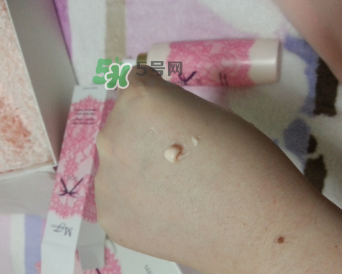 曼妮芬玫瑰身體乳怎么樣？曼妮芬玫瑰絲柔身體乳好用嗎？