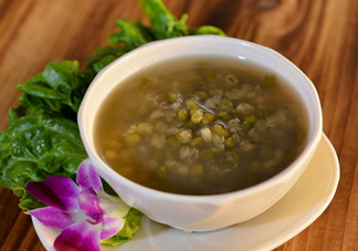 三伏天可以喝綠豆湯嗎？三伏天是喝綠豆湯還是喝生姜水？