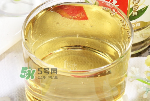 金銀花露是飲料嗎？金銀花露是飲料還是藥？