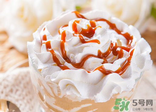 冰淇淋為什么會(huì)冒煙？會(huì)冒煙的冰激凌怎么做？