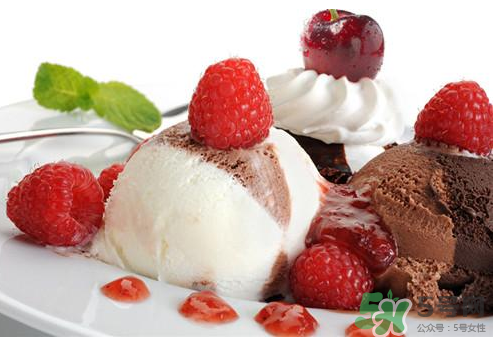 冰淇淋為什么要加蛋黃？冰淇淋為什么不用蛋清？