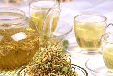 金銀花露一天能喝幾瓶？金銀花露一次喝多少？