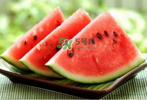 三伏天坐月子可以吃西瓜嗎？三伏天坐月子吃西瓜好嗎？