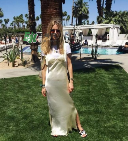 吊帶裙配什么上衣？吊帶裙搭配什么上衣好看？