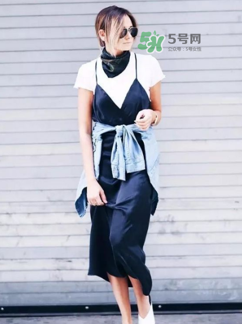 吊帶裙配什么上衣？吊帶裙搭配什么上衣好看？