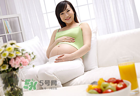 孕婦腳腫了是缺什么？孕婦腳腫了需要補(bǔ)充什么營養(yǎng)嗎？