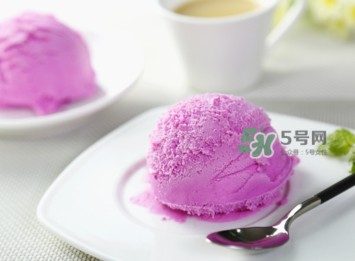 紅心火龍果能和牛奶一起吃嗎？紅色火龍果和牛奶一起會中毒嗎？