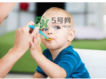 寶寶沒(méi)長(zhǎng)牙能吃面條嗎？寶寶沒(méi)長(zhǎng)牙能不能喂面條？