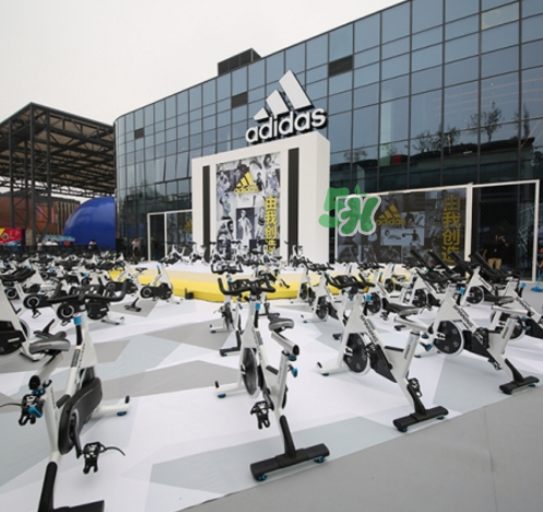 adidas阿迪達斯運動體驗迷你品牌中心是干什么的？