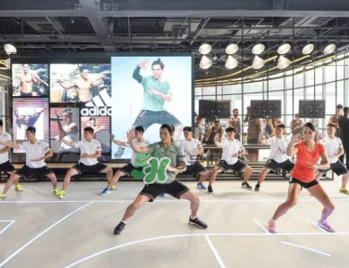 adidas阿迪達斯運動體驗迷你品牌中心是干什么的？