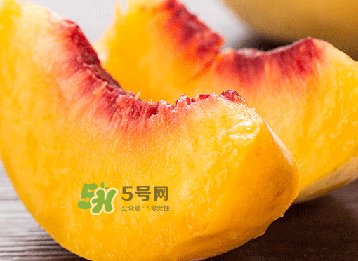 黃桃果肉是什么顏色？黃桃果肉為什么是紅的？