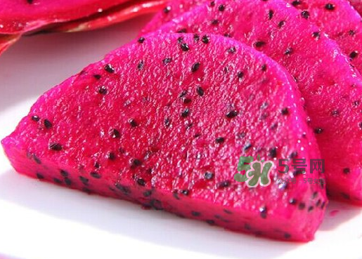 紅心火龍果一天吃幾個(gè)？紅心火龍果一天吃多少？