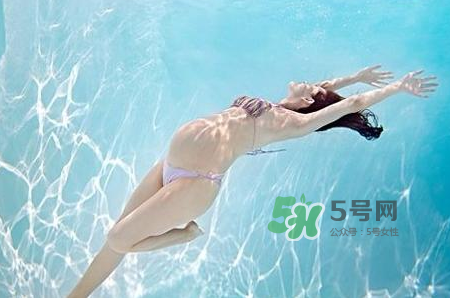孕婦能游泳嗎？孕婦能不能去游泳池？