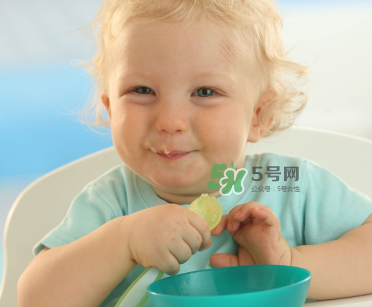 寶寶什么時候可以吃油？寶寶能吃油嗎？