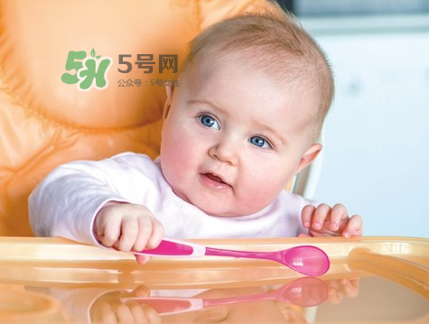 寶寶什么時候可以吃油？寶寶能吃油嗎？