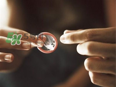 安全套放車?yán)镞€能用嗎？套套藏哪里比較安全？