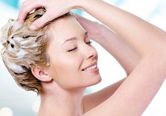 三伏天坐月子能洗頭嗎？三伏天坐月子多久可以洗頭？