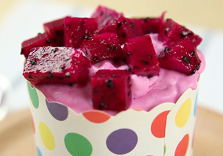 紅心火龍果能和酸奶一起吃嗎？紅心火龍果和酸奶榨汁好嗎？