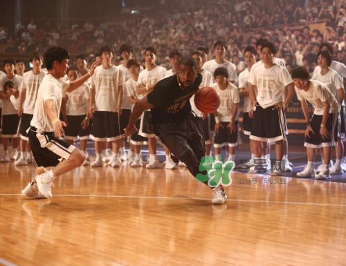 耐克2017歐文亞洲行日本東京上腳穿的鞋子是什么型號(hào)？