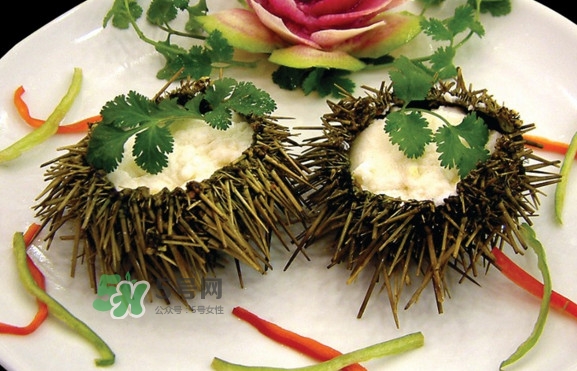 海膽黃一次吃多少克合適？海膽里面黑色的能吃嗎