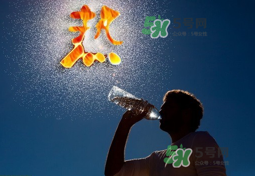 七月份熱還是八月份熱？2017年7月份熱還是8月份熱？