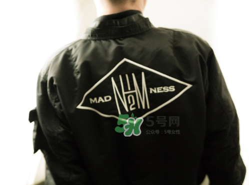 n.hoolywood與madness三周年聯(lián)名系列在哪買_什么時候發(fā)售？