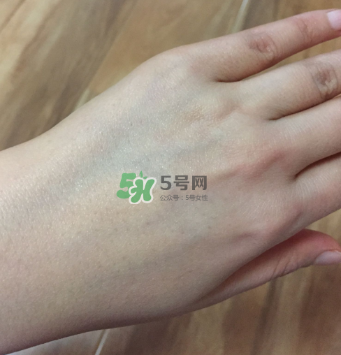 透真水光素顏霜怎么樣？透真素顏霜好用嗎？