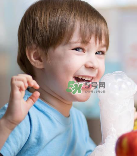 寶寶能喝蜂蜜水嗎？蜂蜜水寶寶能長(zhǎng)期喝嗎？