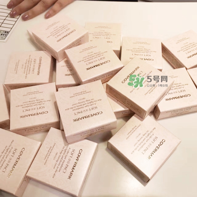 covermark粉底液試色 傲麗粉底液色號(hào)怎么選色 covermark粉底液試色 傲麗粉底液色號(hào)怎么選色