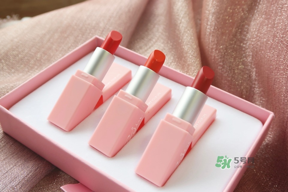 草木之心口袋口紅色號(hào)_草木之心口紅套裝試色圖 草木之心口袋口紅色號(hào)_草木之心口紅套裝試色圖