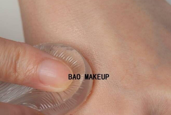 ipsa硅膠粉撲怎么用？ipsa茵芙莎硅膠粉撲使用方法