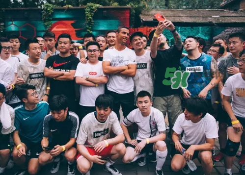 耐克2017c羅中國(guó)行北京站上腳穿的鞋子是什么型號(hào)？