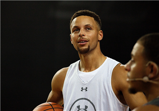 2017庫里亞洲行成都站上腳穿的球鞋是什么型號？