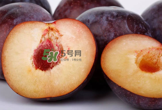 黑布林和火龍果能一起吃嗎？黑布林可以和火龍果一起吃嗎？