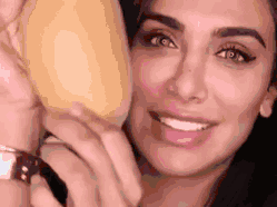 硅膠粉撲和氣墊粉撲哪個(gè)好用？硅膠粉撲和氣墊粉撲對(duì)比