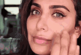 硅膠粉撲和氣墊粉撲哪個(gè)好用？硅膠粉撲和氣墊粉撲對(duì)比