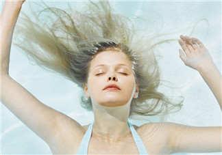 游泳時怎么憋氣？游泳憋氣怎么練？