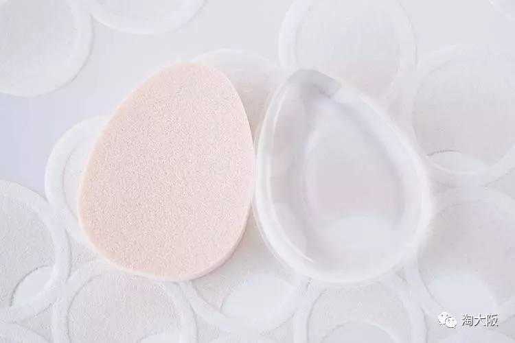 硅膠粉撲和氣墊粉撲哪個(gè)好用？硅膠粉撲和氣墊粉撲對(duì)比