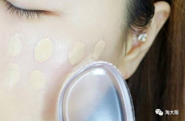 硅膠粉撲和氣墊粉撲哪個(gè)好用？硅膠粉撲和氣墊粉撲對(duì)比