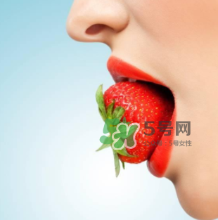 你的嘴唇為什么起泡 嘴唇上的水泡治不好嗎？