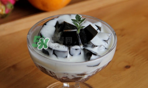 龜苓膏是發(fā)物嗎？龜苓膏怎么制作的