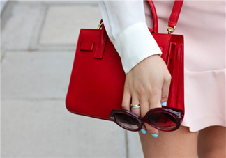 ysl風(fēng)琴包尺寸多大？ysl圣羅蘭風(fēng)琴包尺寸對比